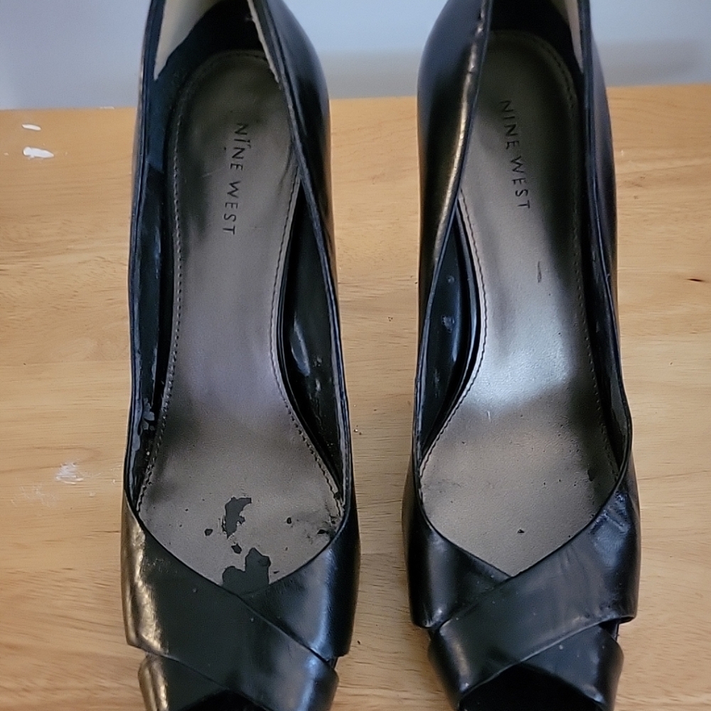 Nine West size 9.5 with 4.5 heel